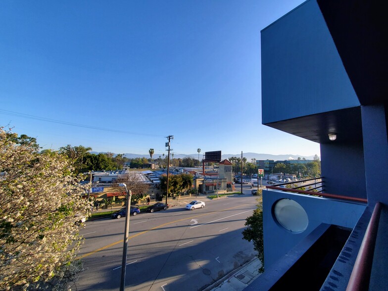 More Photos Of 11426 Ventura Blvd, Studio City Loft Creative Space For Lease