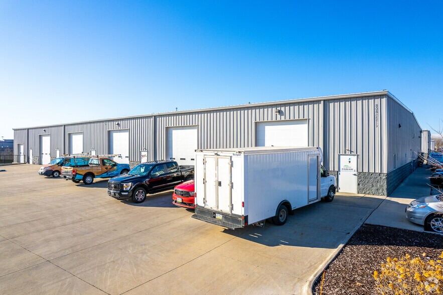 More Photos Of 808 SW Cherry St, Ankeny Distribution For Lease