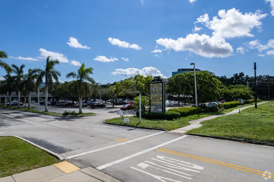 More Photos Of 6300-6350 N Powerline Rd, Fort Lauderdale Unknown For Lease