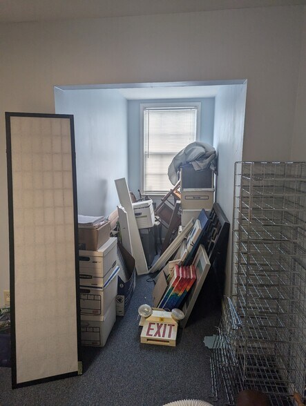 More Photos Of 555 Research Dr, Athens Office For Sale