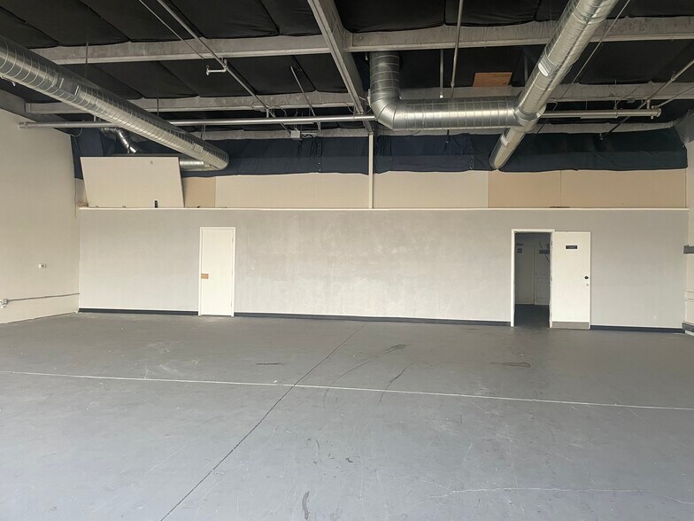 More Photos Of 4220 Fruitridge Rd, Sacramento General Retail For Sale