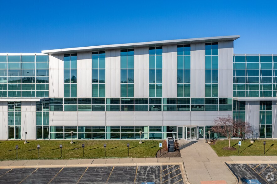 More Photos Of 3800 Golf Rd, Rolling Meadows Office For Lease