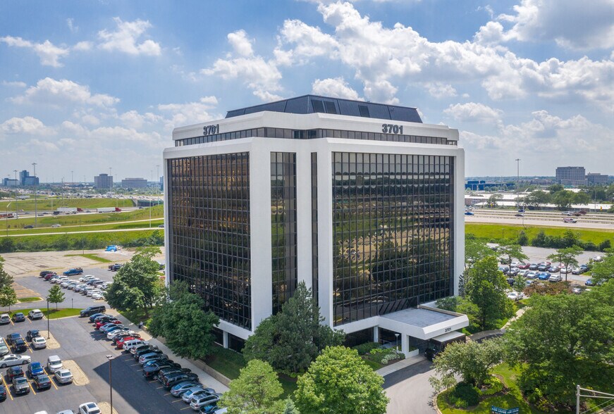 More Photos Of 3701 Algonquin Rd, Rolling Meadows Office For Sale