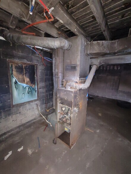 More Photos Of 1823 W 8th St, Muncie Multifamily For Sale