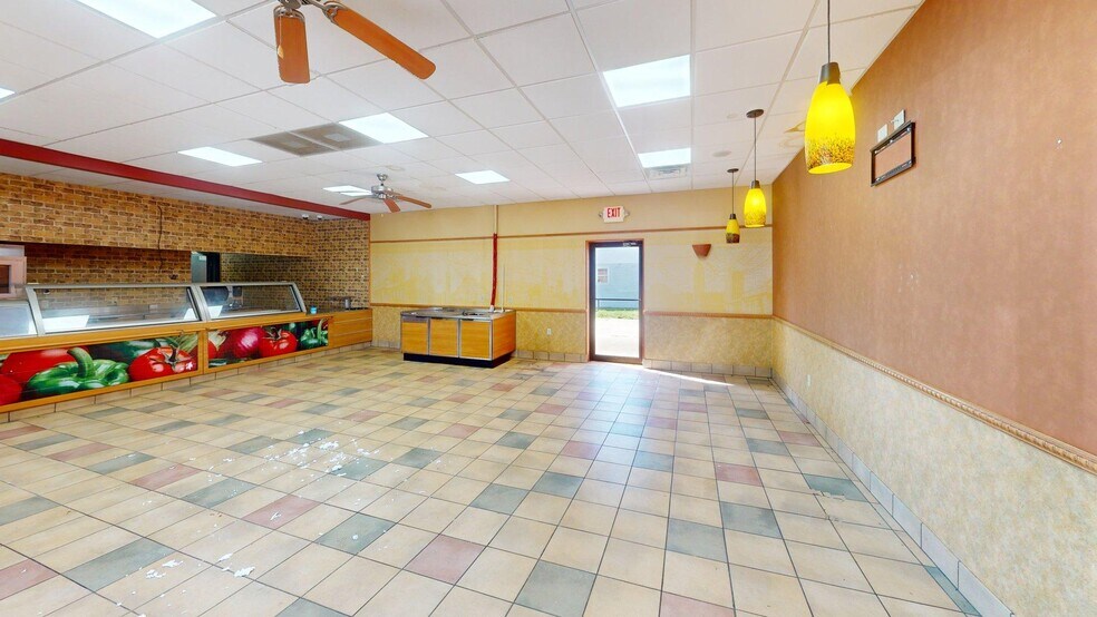 More Photos Of 381 IL-121, Bethany Restaurant For Sale