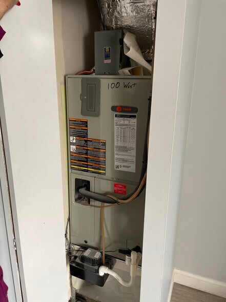 More Photos Of 9712 Belair Rd, Nottingham Medical For Lease