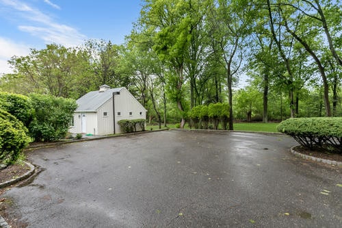 More Photos Of 952 Holmdel Rd, Holmdel Office For Lease