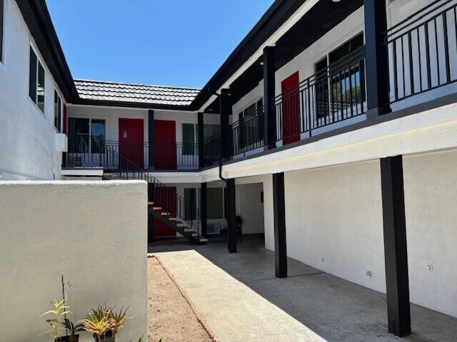 More Photos Of 120 E Pine St, Santa Ana Apartments For Sale