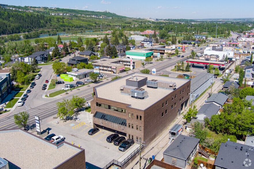 More Photos Of 4520 16th Ave NW, Calgary Office For Lease
