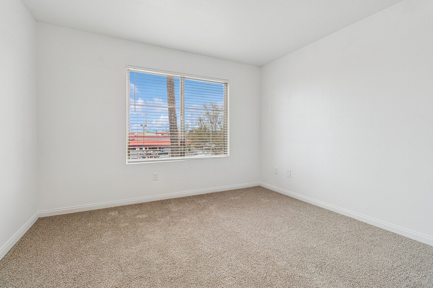 More Photos Of 5395 Napa St, San Diego Apartments For Lease