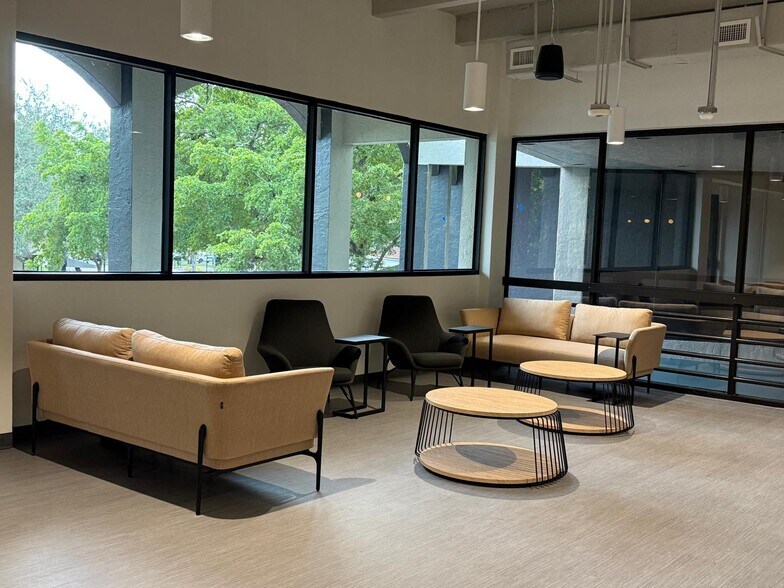 More Photos Of 15450 New Barn Rd, Miami Lakes Coworking Space