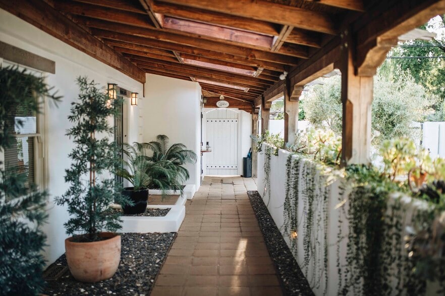 More Photos Of 310 1st St E, Sonoma Hotel For Sale