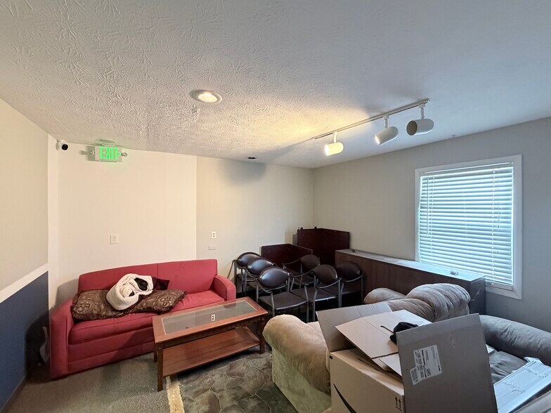 More Photos Of 4803 W 71st St, Indianapolis Medical For Sale