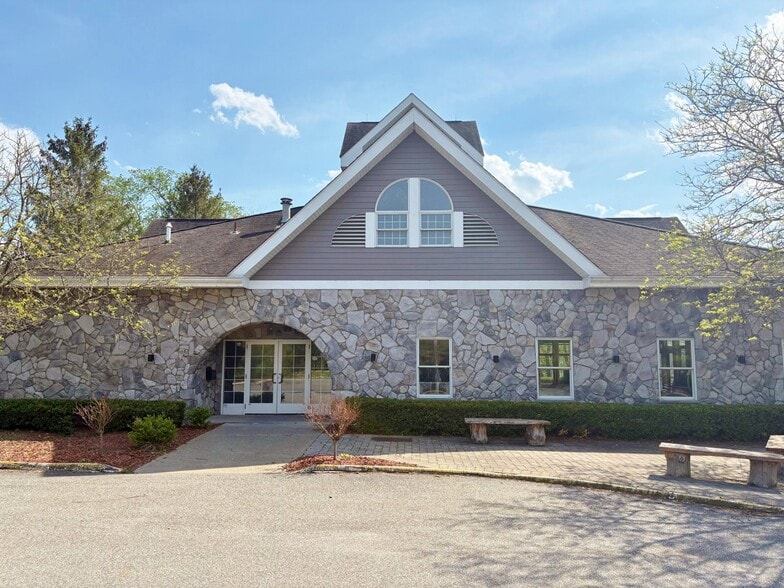 More Photos Of 3 Main St, New Paltz Restaurant For Sale