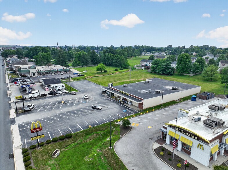 More Photos Of 410 N Queen St, Littlestown Freestanding For Sale