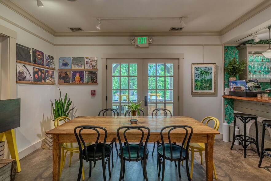 More Photos Of 305 Main St, Peru Restaurant For Sale