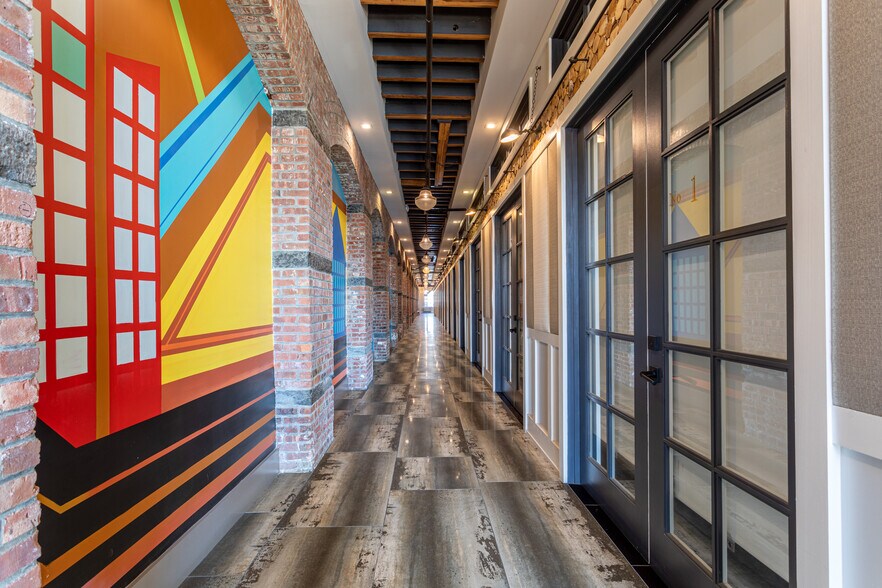 More Photos Of 51-69 9th St, Brooklyn Warehouse For Lease