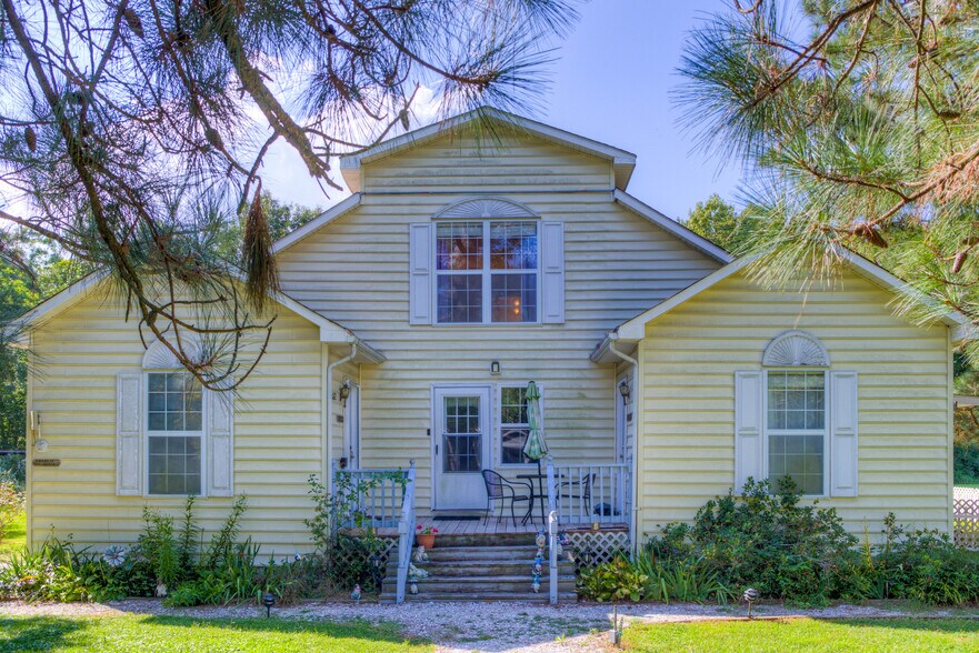 More Photos Of 4188 Nelson Rd, New Church Hotel For Sale