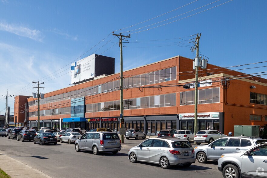 More Photos Of 4480 Ch de la Côte-de-Liesse, Mt Royal Office Residential For Lease