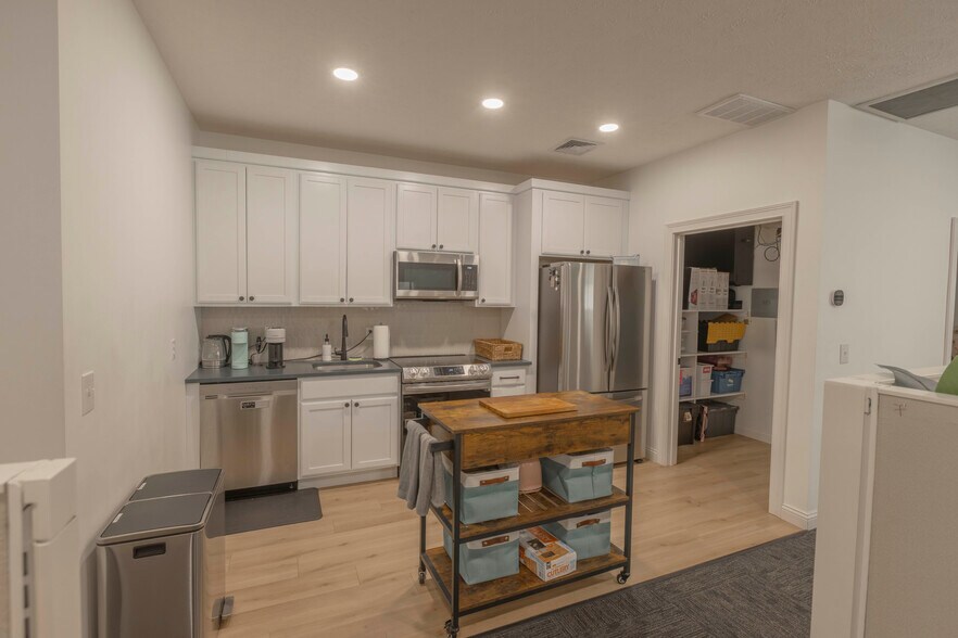 More Photos Of 350 Huls Dr, Englewood Office For Sale