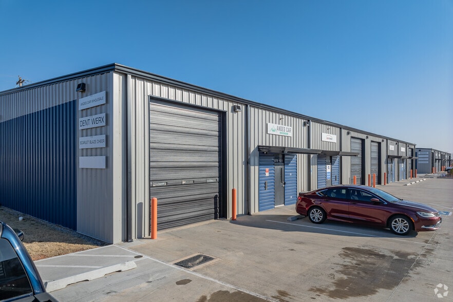 More Photos Of 20 N Rockwell Ave, Oklahoma City Unknown For Lease