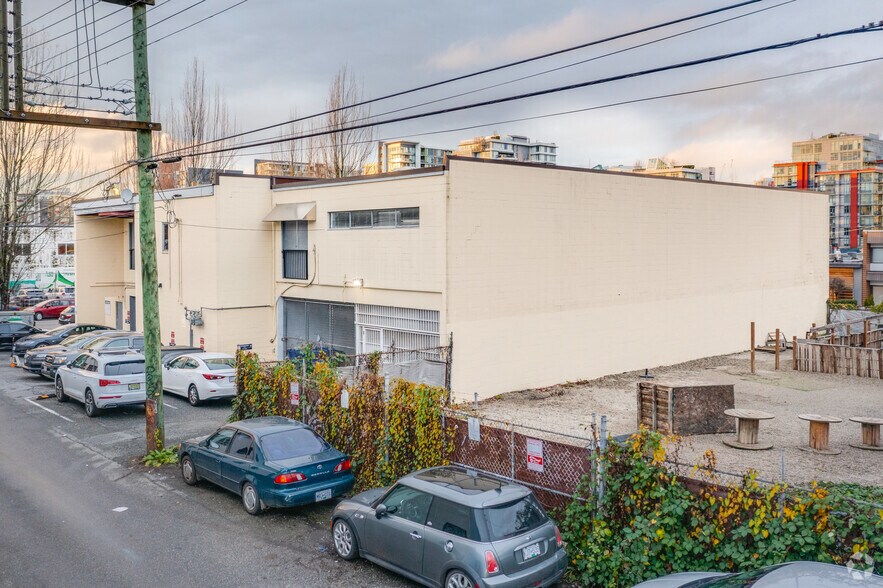 More Photos Of 12 3rd Ave E, Vancouver Warehouse For Lease