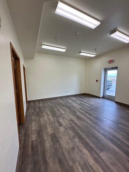 More Photos Of 6224 Tonkawa Trl, Casper Warehouse For Sale