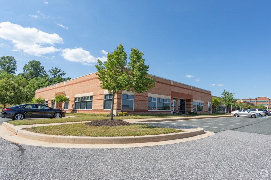 More Photos Of 8094 Sandpiper Cir, Baltimore Office For Lease