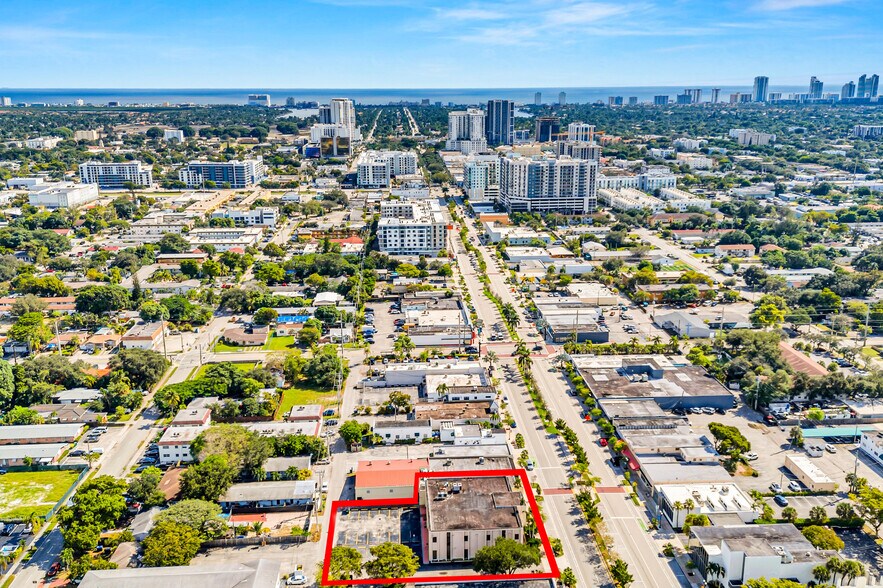 More Photos Of 2435 Hollywood Blvd, Hollywood Medical For Sale