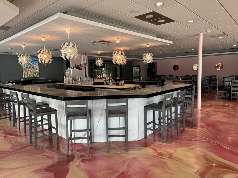 More Photos Of 4200-4220 McCullough Ave, San Antonio Unknown For Lease