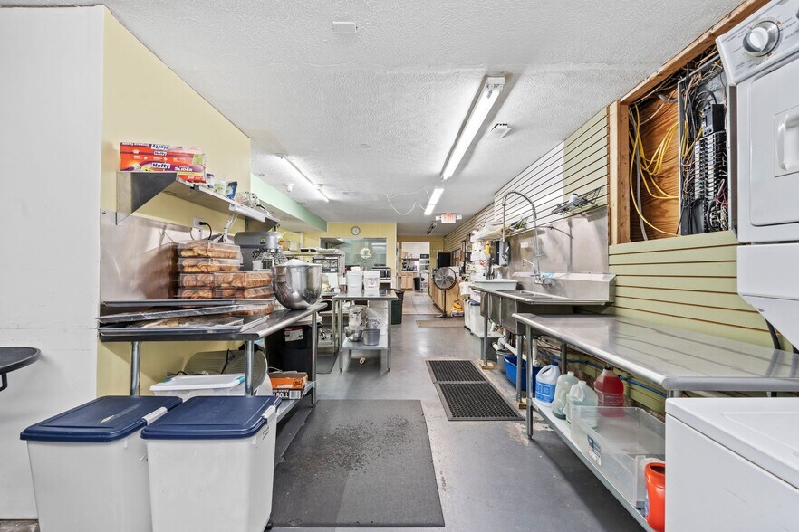 More Photos Of 808 Bypass Rd, Winchester Freestanding For Sale