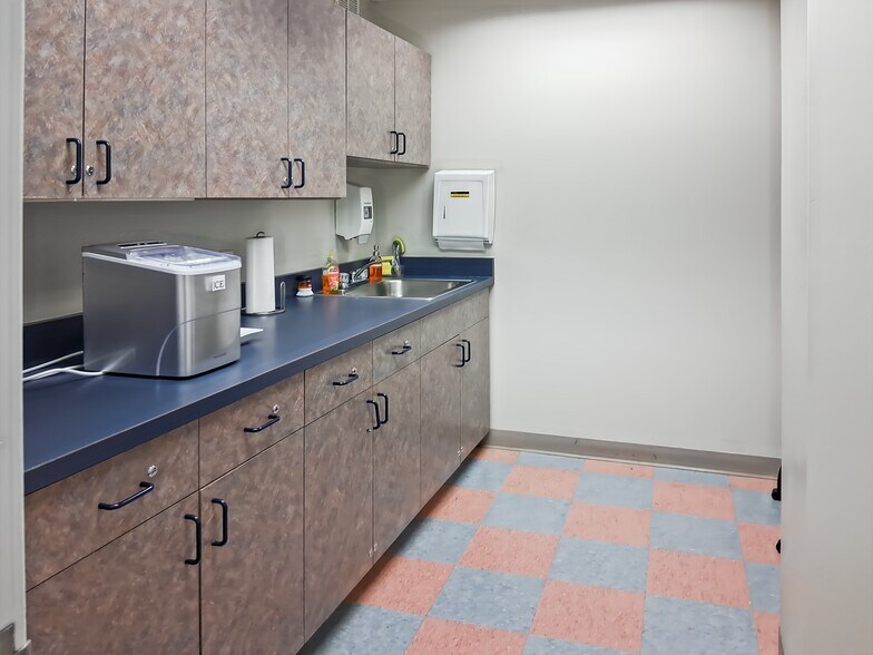 More Photos Of 4-18 Biltmore Ave, Asheville Coworking Space