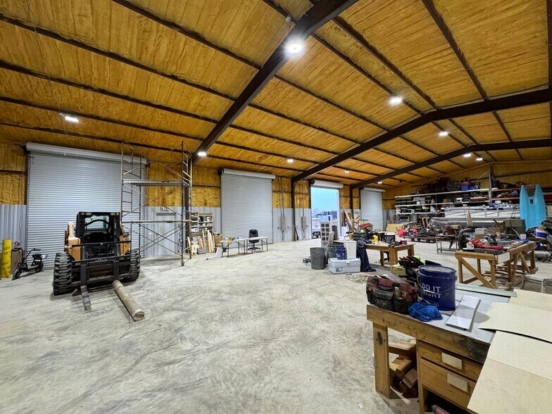 More Photos Of 1851 County Road 280, Leander Warehouse For Lease