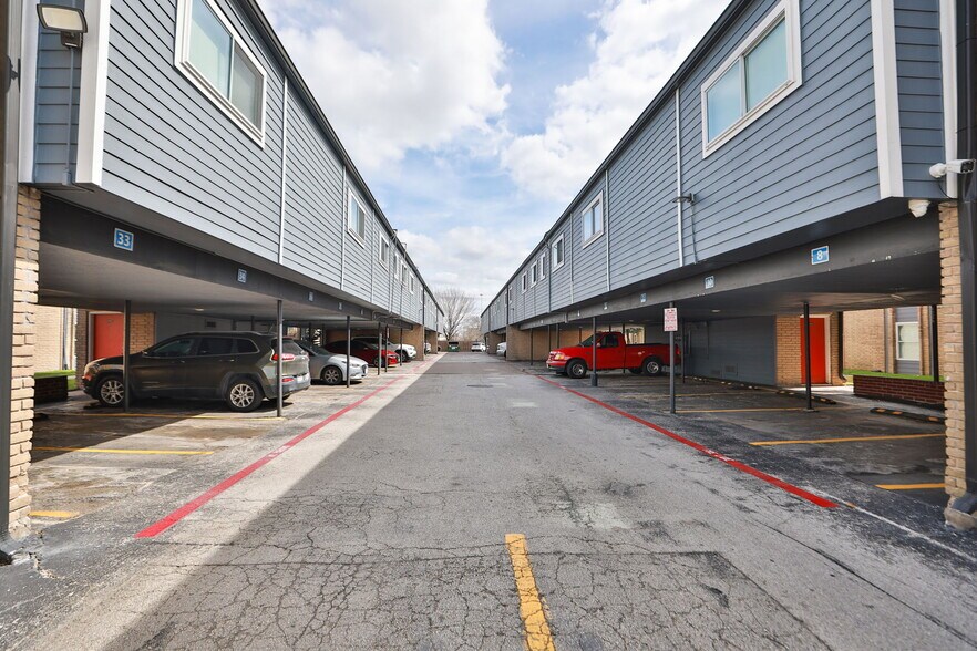 More Photos Of 9707 Timberside Dr, Houston Apartments For Sale