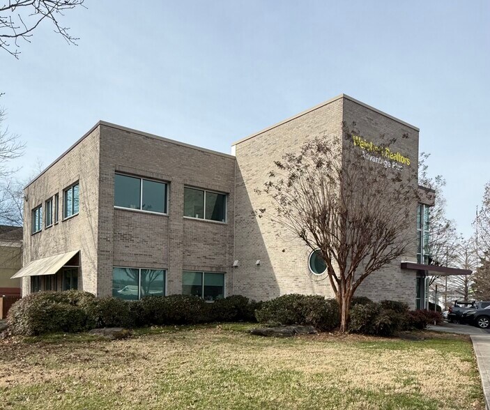 More Photos Of 10160 Parkside Dr, Knoxville Office For Lease