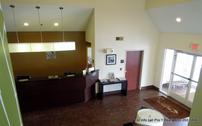 More Photos Of 3920 Hospitality Ln, Decatur Hotel For Sale