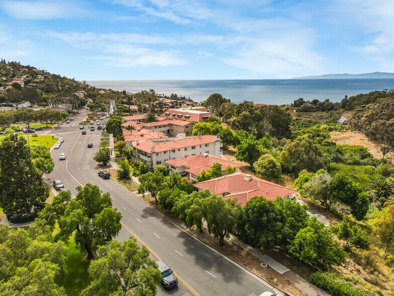 More Photos Of 229 Palos Verdes Dr W, Palos Verdes Estates Multifamily For Sale