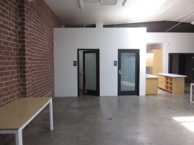 More Photos Of 11165 Tennessee Ave, Los Angeles Service For Sale