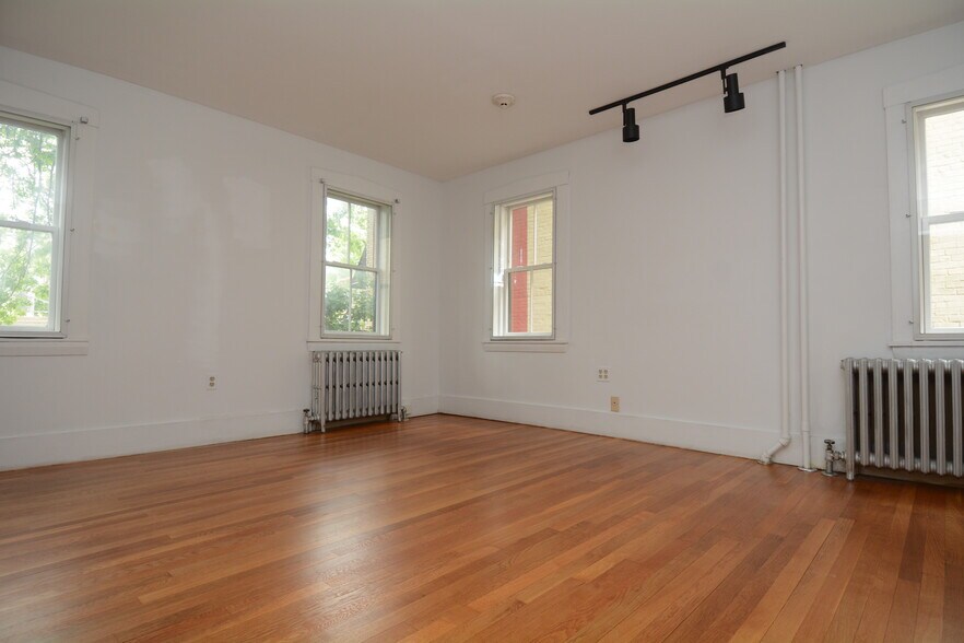 More Photos Of 393-395 Massachusetts Ave, Arlington Office For Sale