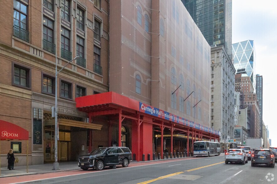 More Photos Of 152 W 57th St, New York Office For Lease