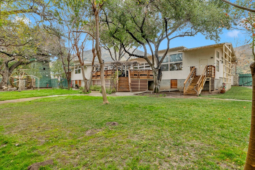 More Photos Of 12117 Sierra Hwy, Santa Clarita Hotel For Sale