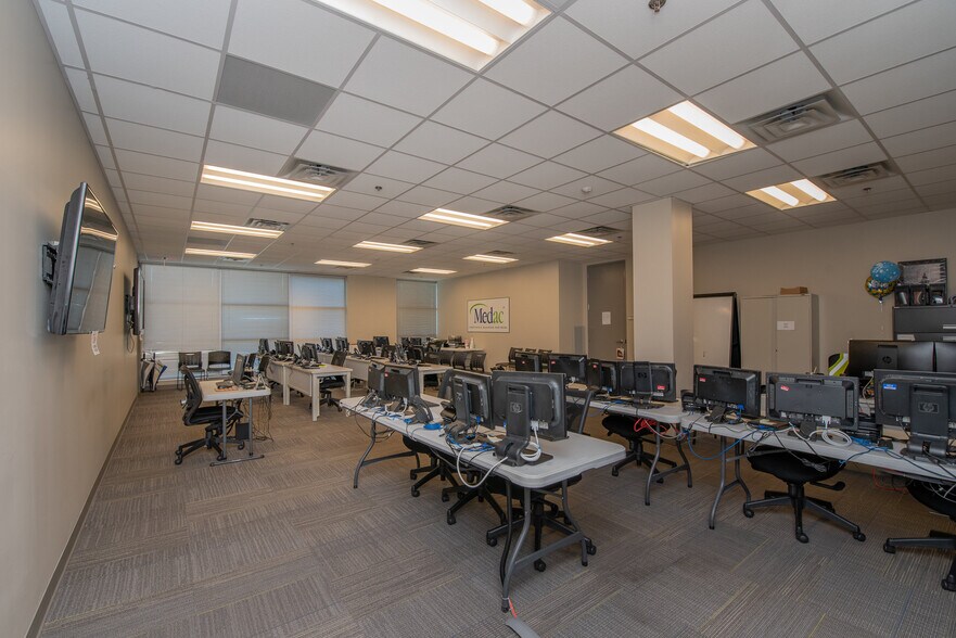 More Photos Of 150 Bluff Ave, North Augusta Medical For Lease