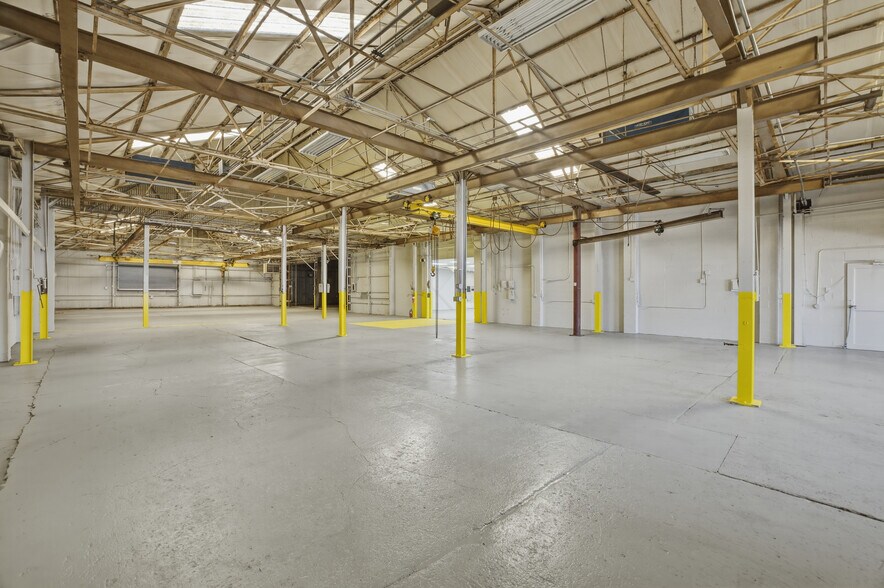 More Photos Of 1023 N Victor Ave, Tulsa Manufacturing For Lease