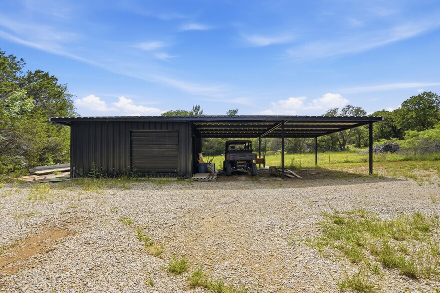 More Photos Of 6725 Rollins Rd, Granbury Specialty For Sale