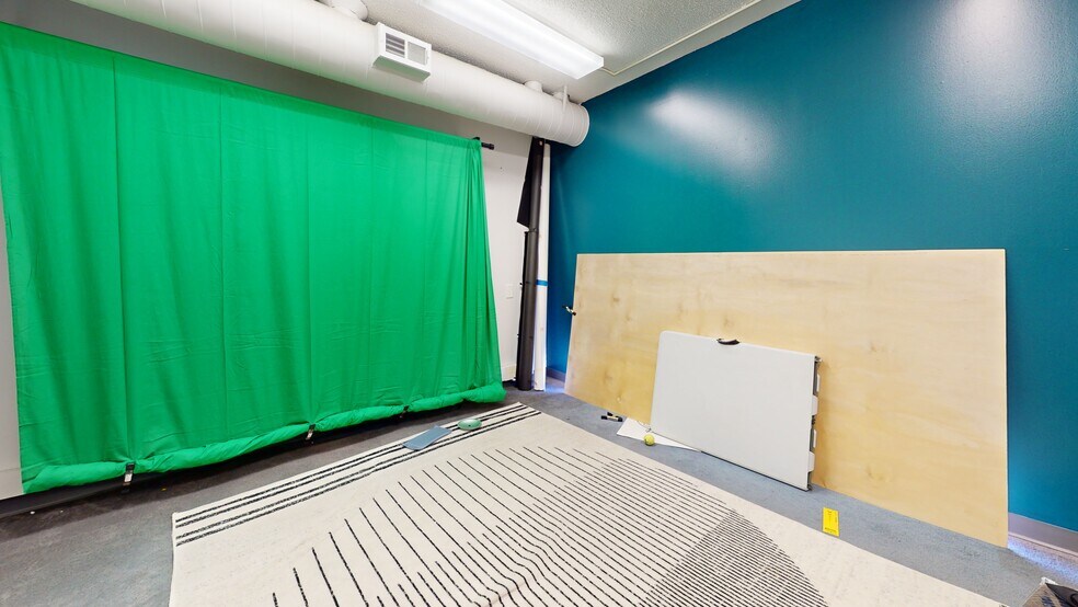 More Photos Of 22 E 2nd St, Duluth Storefront Retail Residential For Sale