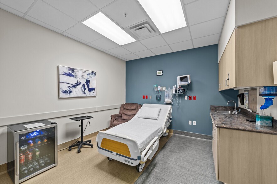 More Photos Of 4561 Heritage Trace Pky, Keller Medical For Sale