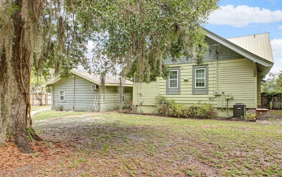 More Photos Of 211 S US Highway 17, East Palatka Apartments For Sale