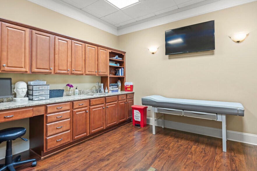More Photos Of 403 Gilead Rd, Huntersville Medical For Sale