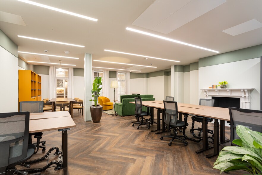 More Photos Of 75 Grosvenor St, London Coworking Space