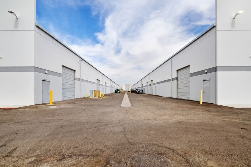 More Photos Of 777 W Pinnacle Peak Rd, Phoenix Unknown For Lease